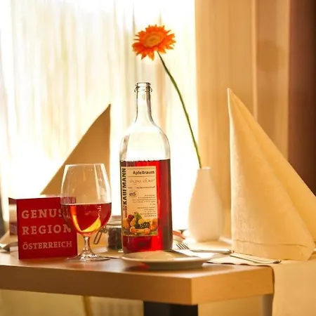 Huegellandhof Szálloda 3*