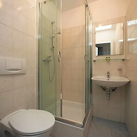 מלון Huegellandhof 3*